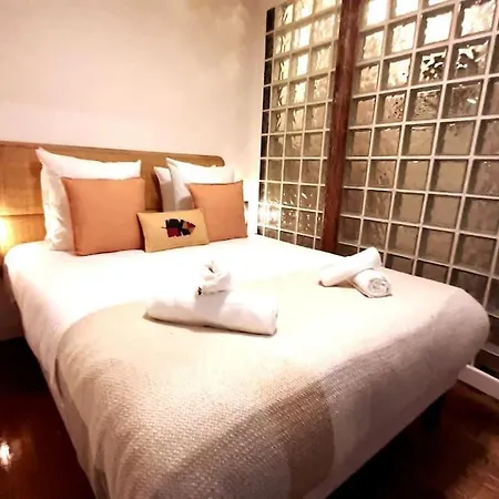 Midnight In Montmartre