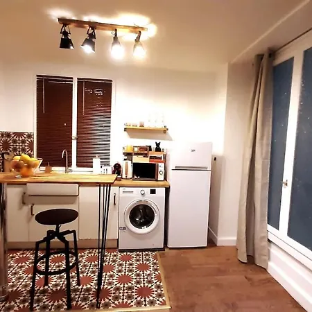 Midnight In Montmartre Apartment