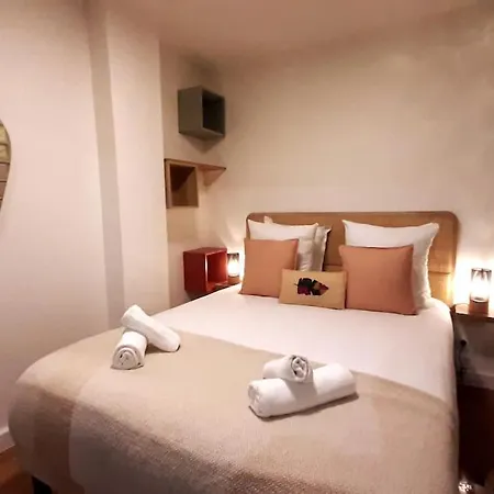 Apartment Midnight In Montmartre