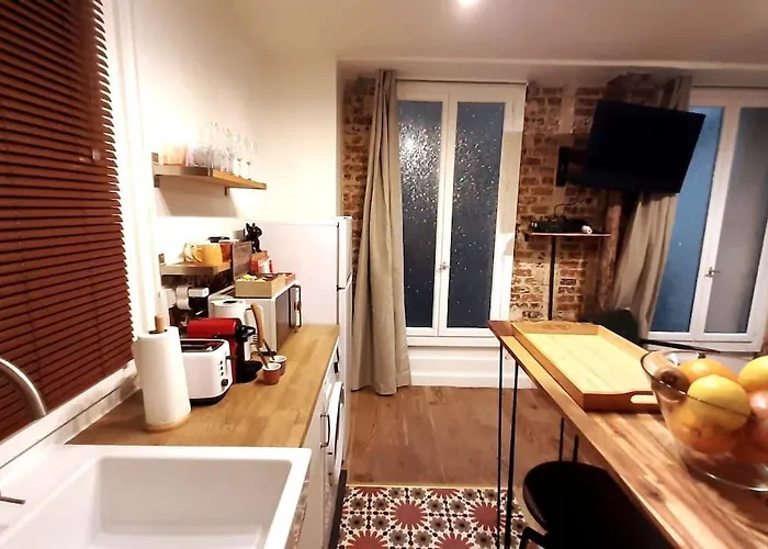 아파트 Midnight In Montmartre *