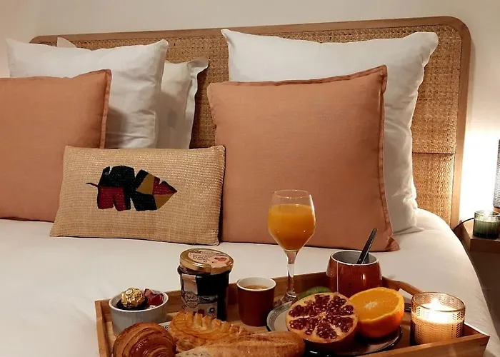 Midnight In Montmartre