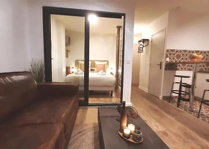 Midnight In Montmartre *