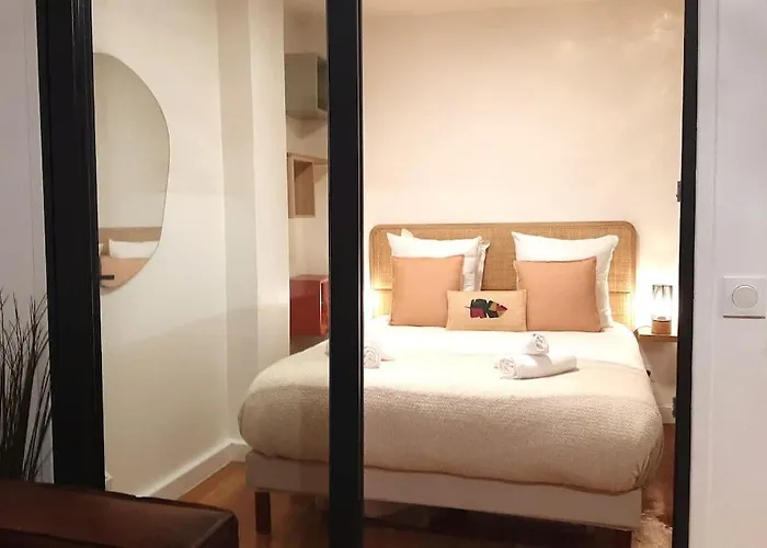 아파트 Midnight In Montmartre *